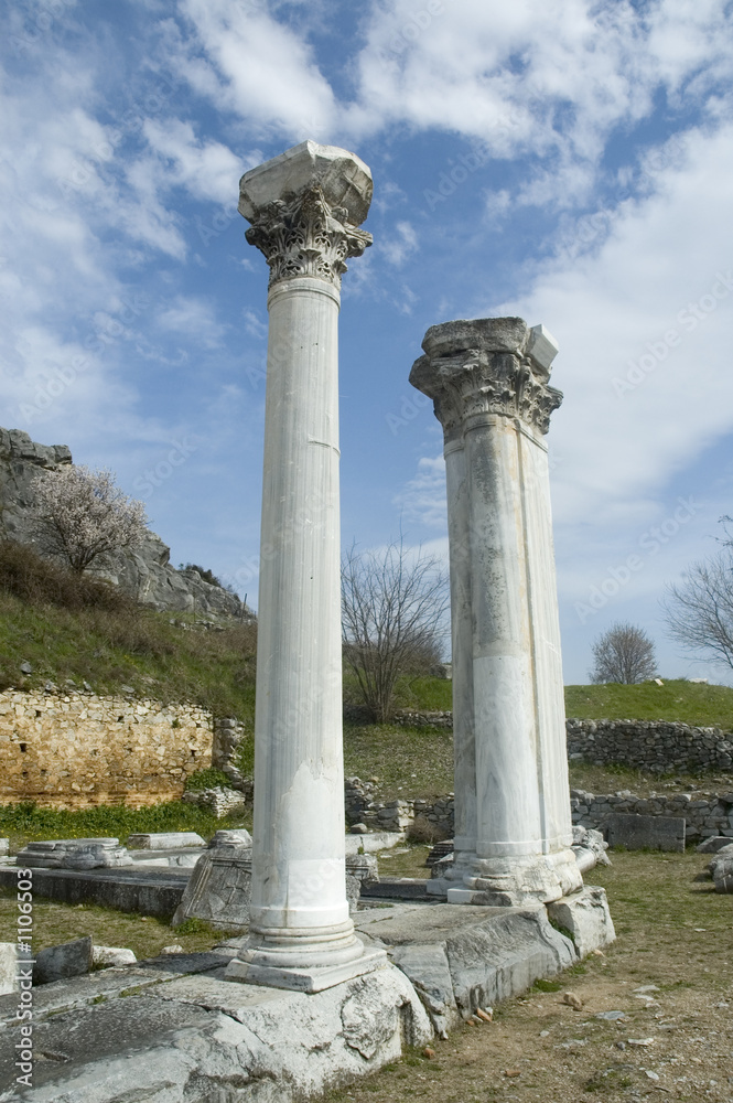 greece, columns in ancient philippi