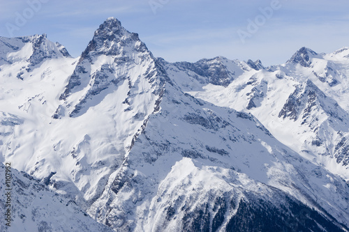 peaks © Eugeny Shevchenko