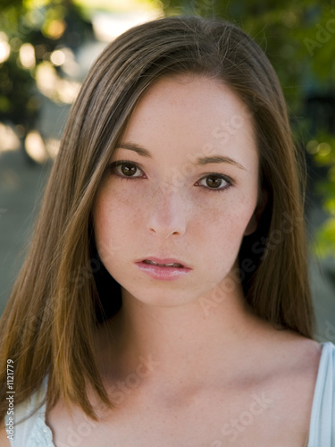 women fashion casual young brunette
