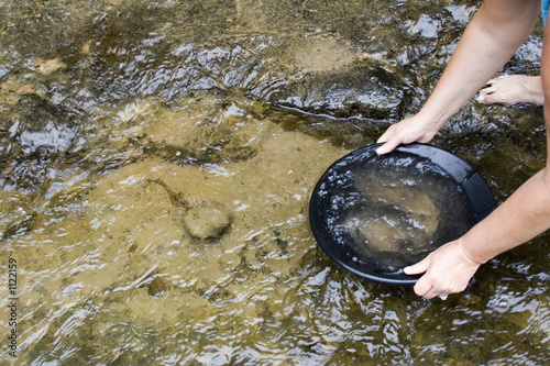 gold panning for gold
