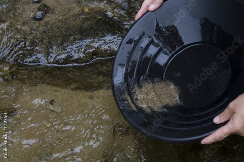 gold panning prospecting