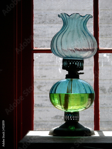 Photo antique oil lamp