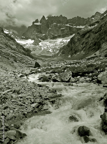 0378-massif de la meije, noir et blanc