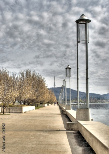 lake burley griffin photo