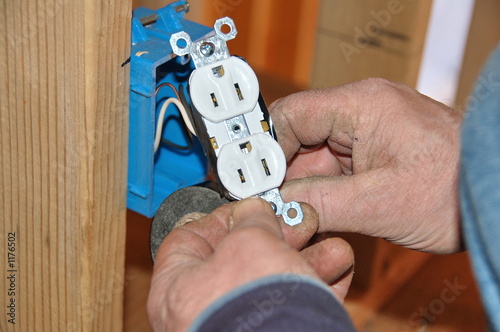 installing electrical outlet