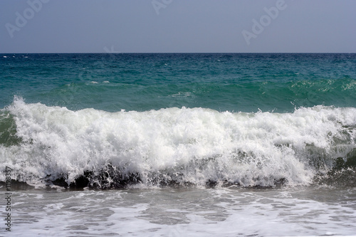wave crashing on the shore © Georgios Alexandris