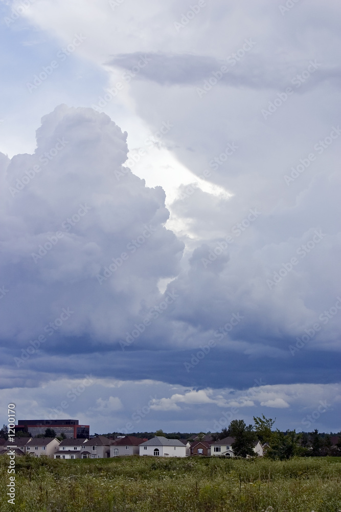 storm coming in, storm coming in,