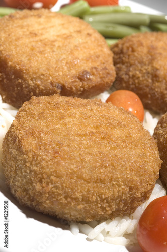 maryland crab cake dinner photo