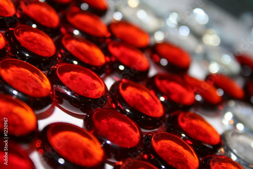 Принти на полотні red, white glass