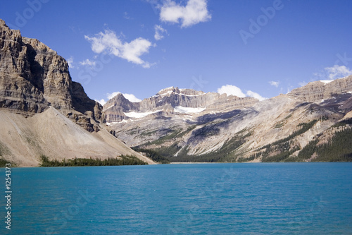 bow lake and bow glacier