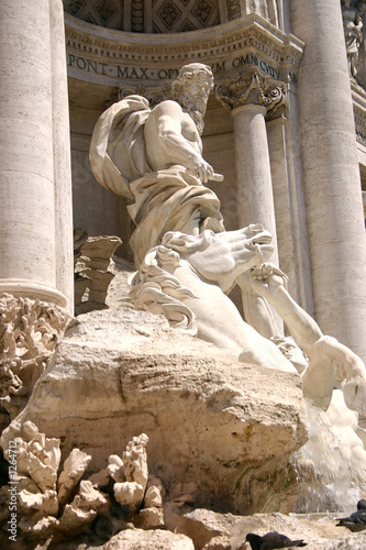 bernini's trevi fountain
