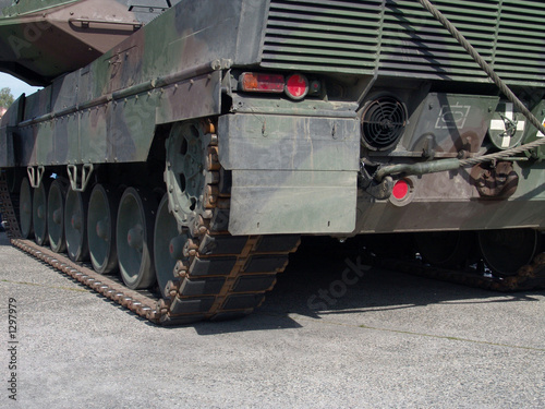 kampfpanzer - kettenantrieb