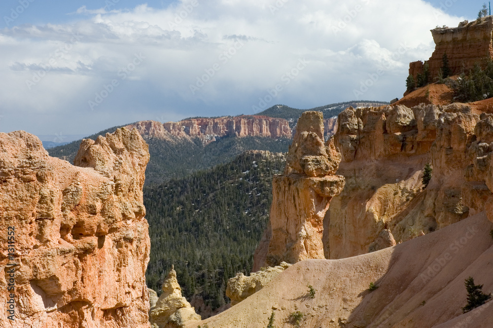 Fototapeta premium natural bridge in Bryce Canyon National Park, Utah
