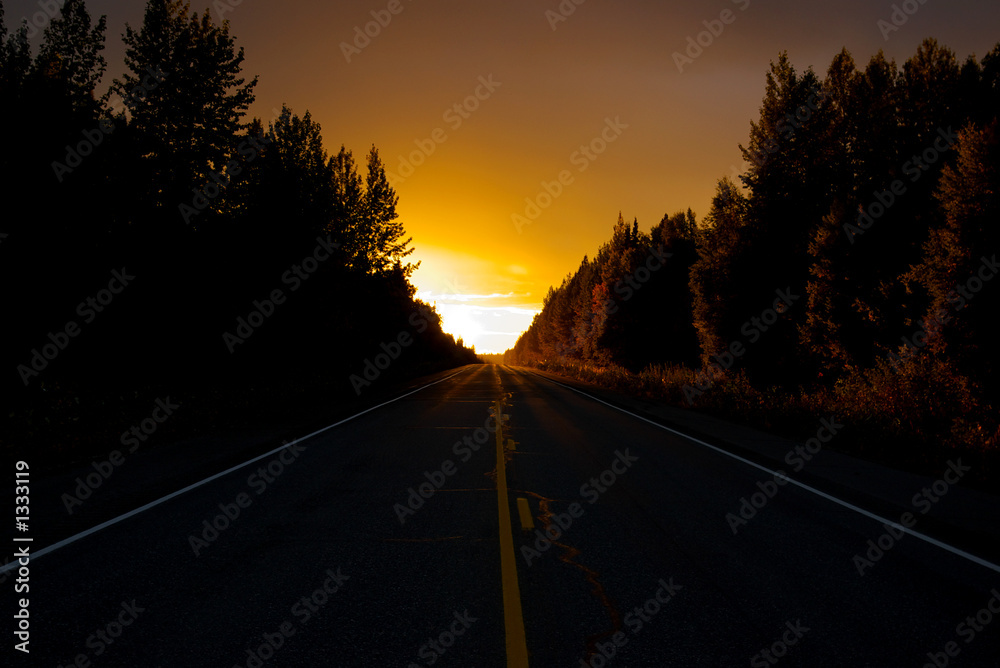 Obraz premium sunset road