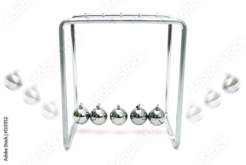 newton's cradle 2