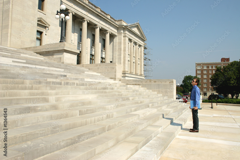 Obraz premium man at state capitol