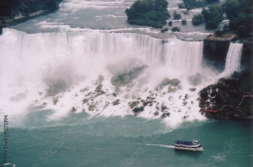 niagara falls - maid of the mist