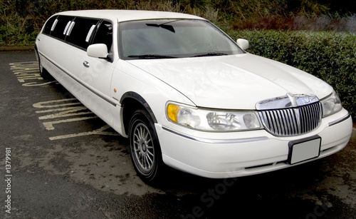 stretch limo limousine big car