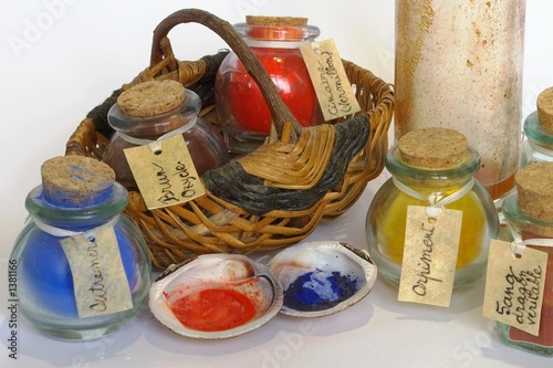pigments servant à l'enluminure médiévale