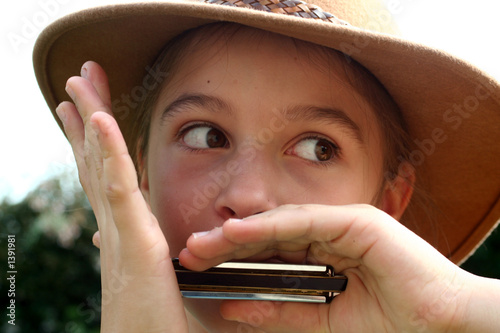 harmonica photo