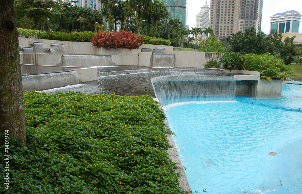 wading pool in public park3