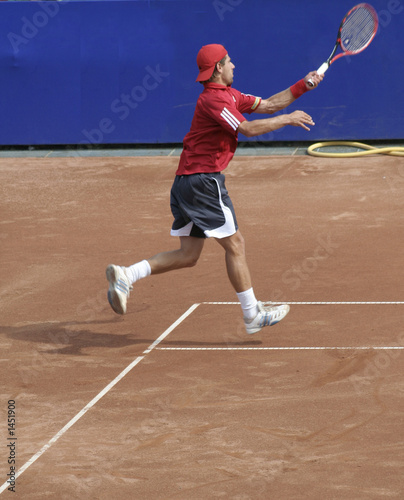 tennisman in action v © Tudor Stanica