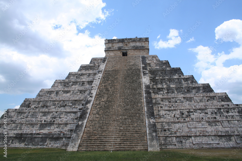 the mayan pyramid