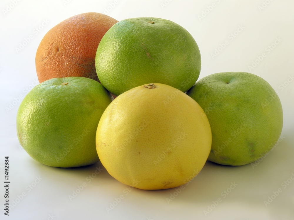 three-color grape-fruits