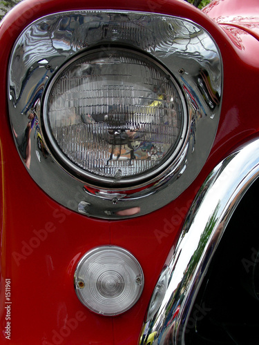 red, light & chrome