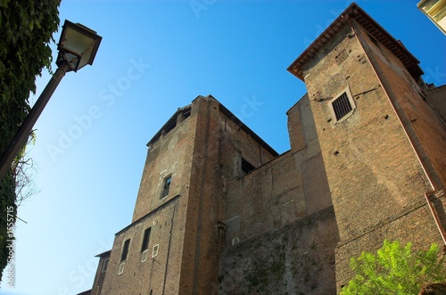 basilica dei tre coronati