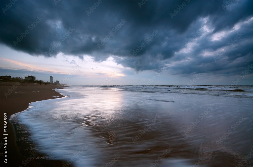 Fototapeta premium ocean at night