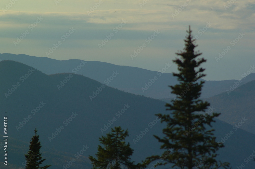 the white mountains of new hampshire at dusk