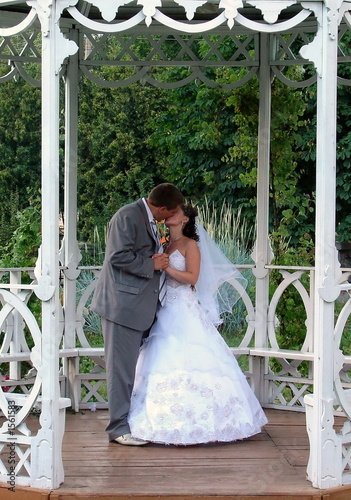 wedding kiss