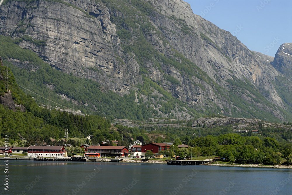 Fototapeta premium lysefjord village