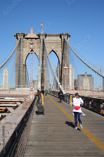 woman jogging towards new york city © Stephen Finn