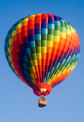 Acrylglasbilder Ballon Regenbogen am bewölkten Himmel  © Martha Fernandez