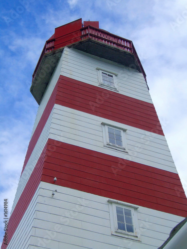 red and white striped lighthouse