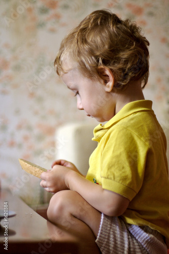 boy in yellow (52)