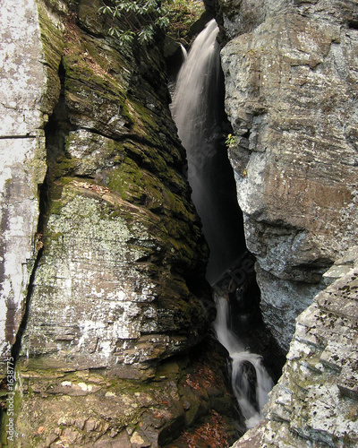 raven cliffs crevice