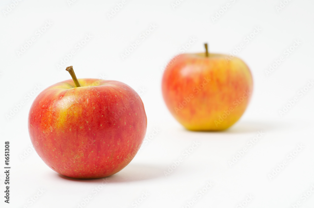 red apples