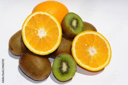 orange et kiwi tranches