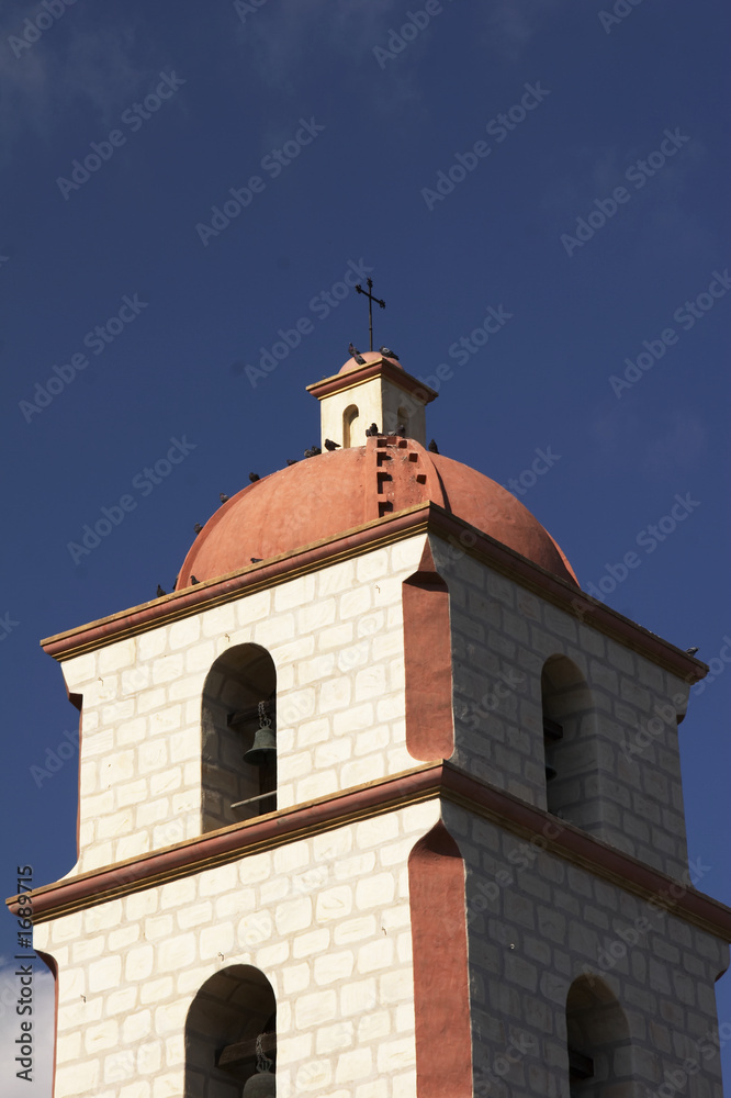 mediterraner kirchturm