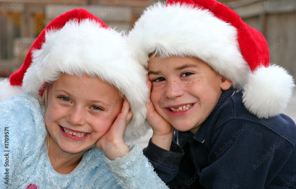 kids in christmas hats