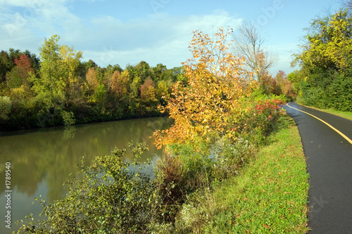 path by the erie canal