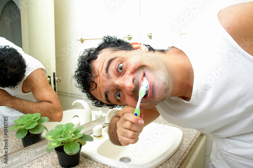 brush the teeth photo