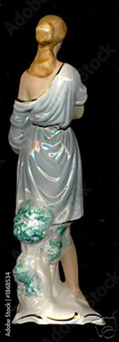 statuette