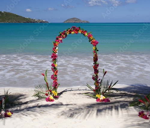 archway in paradise