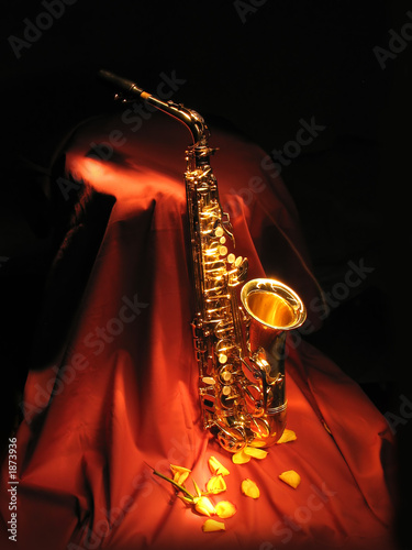 sax de-luxe