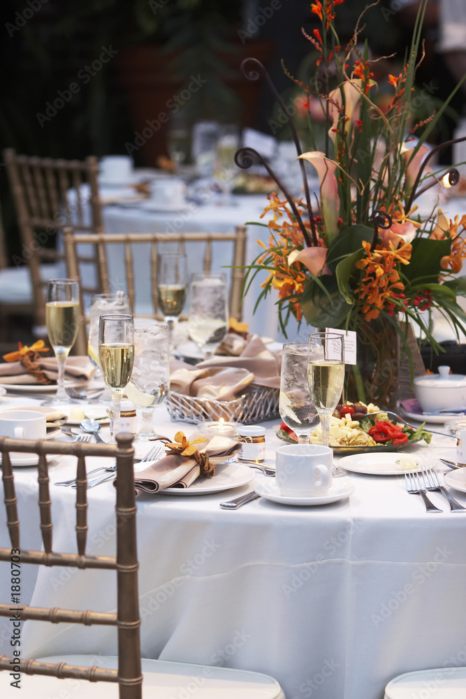 wedding table with bouquet of flowers