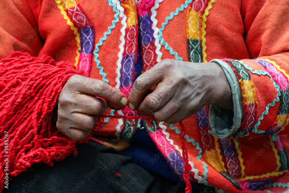 peruvian yarn spinner